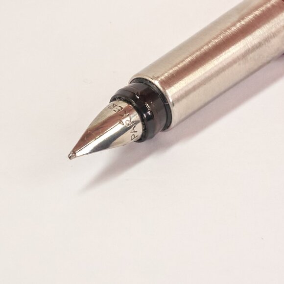 Parker Vector Fountain Pen / Red Barrel / Made in USA / Fine Nib - Picture 9 of 12